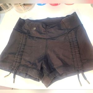 Lululemon bike shorts athletic shorts black
